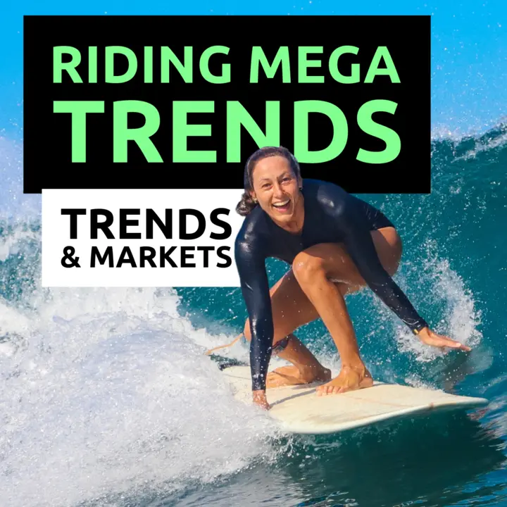 Professionelle Surferin reitet die große Welle mit Leichtigkeit